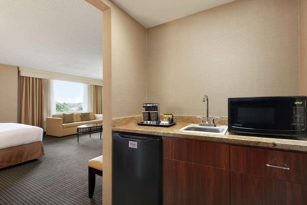 Doubletree By Hilton Hotel Annapolis Room photo